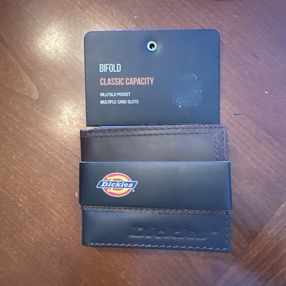 Dickies Other - Dickies Bifold Classic Capacity Men Wallet Billfold Brown Leather Multiple Slots